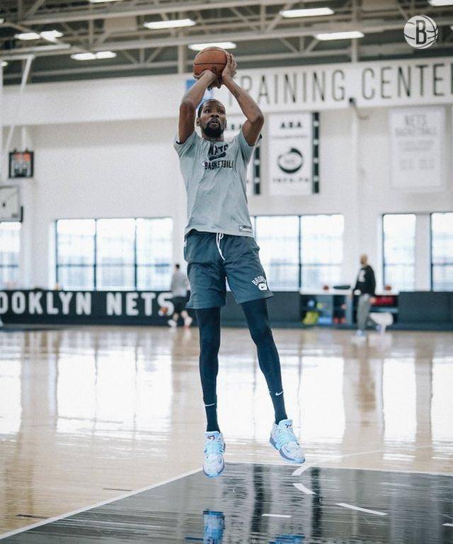 包含哈兰德在篮网比赛中高光表现,问鼎冠军引发热议!的词条 包含哈兰德在篮网比赛中高光表现,问鼎冠军引发热议!的词条